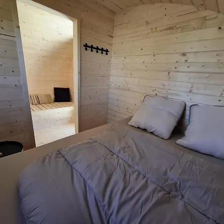 Le Cabanon Du Camping Bannes  Exterior photo